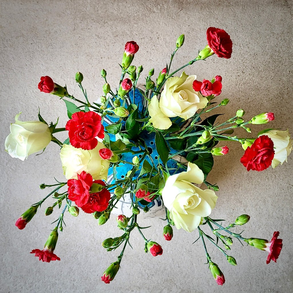 vase pique fleurs raku 
art japonais
artiste céramique 
potier vallauris
modelage terre
ELOISE MENDEZ CEHOVIN
Kumo No Kuma
kumonokuma