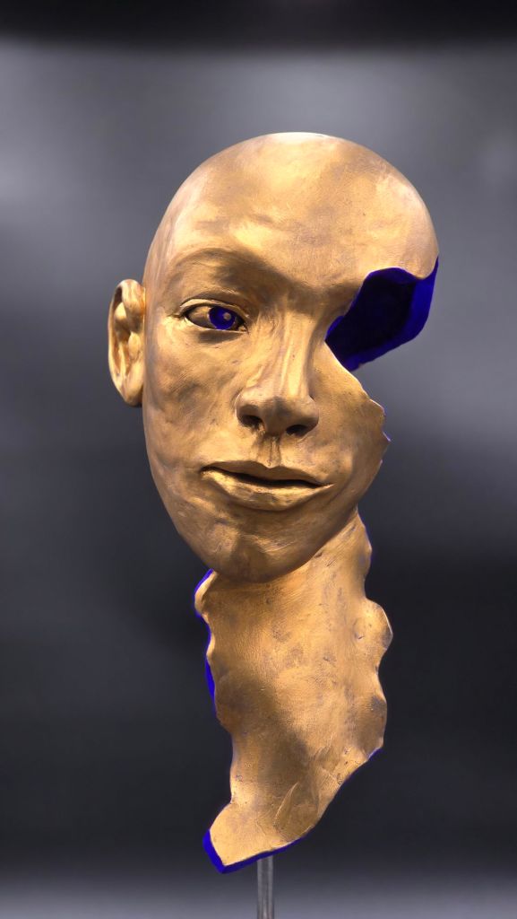 Sculpture terre modelage contemporain dorure patine art artiste sculptrice sculpteur femme
